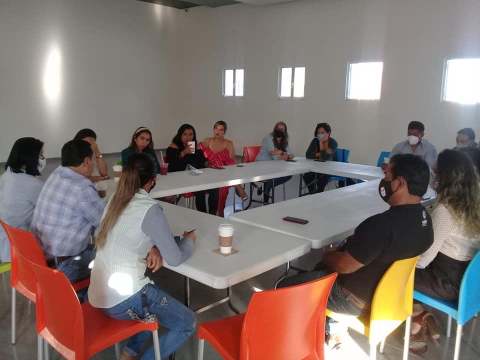 Rspqro's tweet photo. Seguimos con nuestras reuniones de estructuras, hoy tocó el encuentro con los representantes del Progresismo en San Juan del Río. Nos declaramos listos para lo que venga. #SeguimosAvanzandoyConstruyendo #EsTiempoDeAyudar #SanemosaMexico #RSP #TodosSomosUno https://t.co/1FYNBqzUrJ