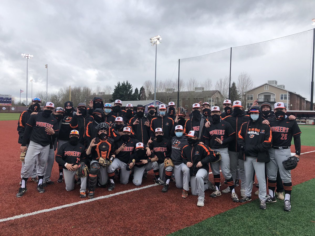 LCOttsBB's tweet photo. It wasn’t easy, but the Pios got it done and swept the weekend.  Go ahead RBI from Luke Bass and a huge effort from the Bake Show to make it happen. 5-4 Good Guys!. #RollPios #🧹 https://t.co/YURNdQTwrF
