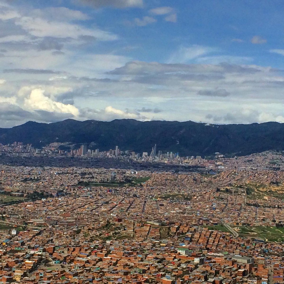 felipe_ramir's tweet photo. 🟡🔴 Bogotá 🟡🔴 https://t.co/KKE53pnA55