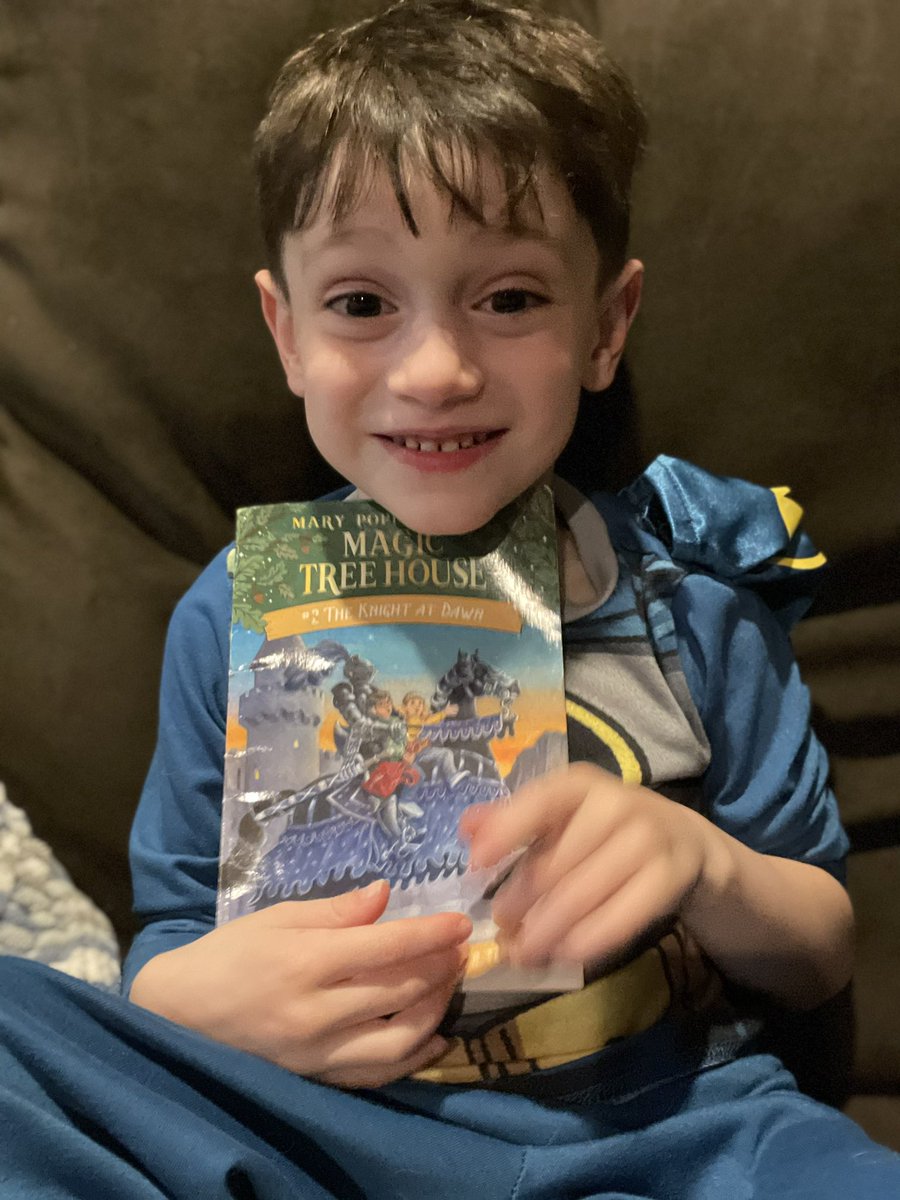 leco22's tweet photo. Book 2 down! @MaryPopeOsborne #howweherman#jdherm #preKreader https://t.co/OsP90vrS3V
