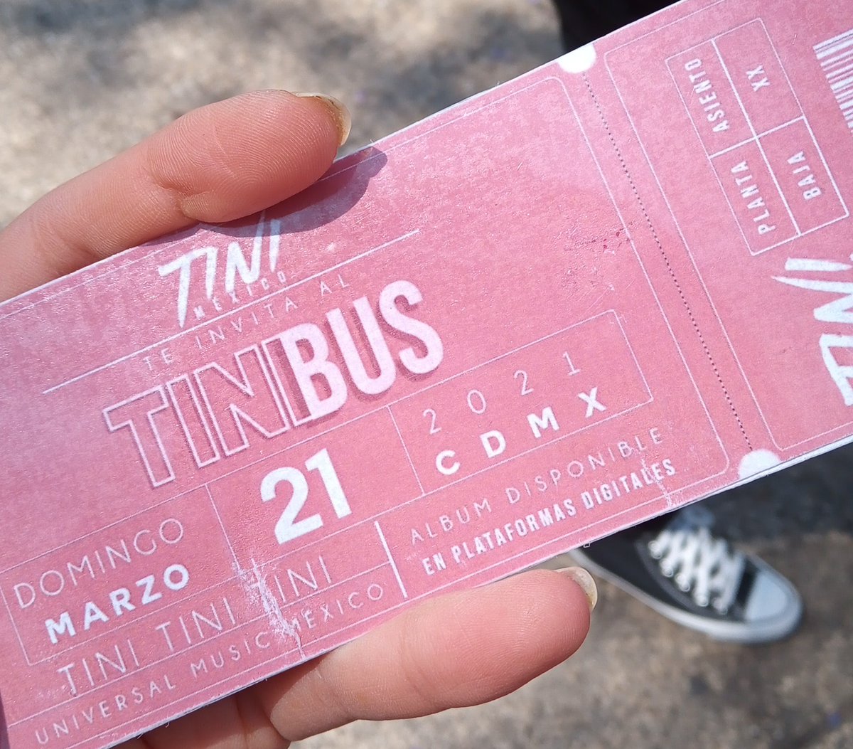 tini_aitana's tweet photo. Hoy en el #TiniBus  
Gracias @stoesselmexico @UMusicMexico https://t.co/adOvcFOLnU