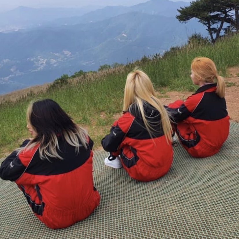 eamochiii's tweet photo. something about sana, mina &amp; chaeyoung together https://t.co/IHZSU1Svmj