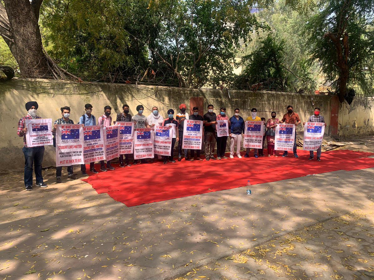 PavitraChode's tweet photo. #LetUsBackToAus #InternationalStudentsAustralia @ScottMorrisonMP @RaviSinghKA @AlexHawkeMP @MITAustralia @ausgov @GregHuntMP @PhilHoneywood we are tired now,
Justice for international students who struck from past 1 year. https://t.co/6P9WIjUnXO