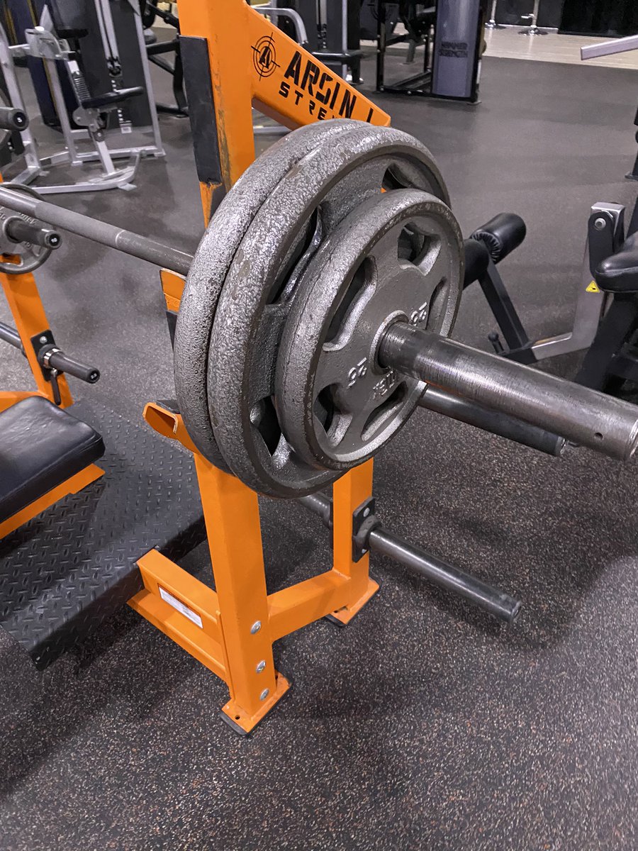 JUST_BMOORE's tweet photo. Late night gym time...and a new PR on the bench. #gymtime #latenights #NewPRs https://t.co/bpl62RZFNU