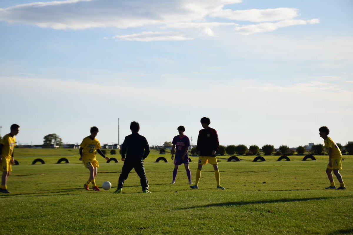 kushiro_soccer's tweet photo. キラキラピチピチ新入生のみなさん✨🎒🐥

こんにちは❗️釧路公立大サッカー部です⚽️

選手２３名、マネージャー６名の計２９名で楽しく活動しています🌟🆒

経験者や興味のある方はDMください😆❗

#春から釧路公立大 
#هجوم_العمالقة 
#釧路公立大サッカー部 https://t.co/vc43mkV7TM