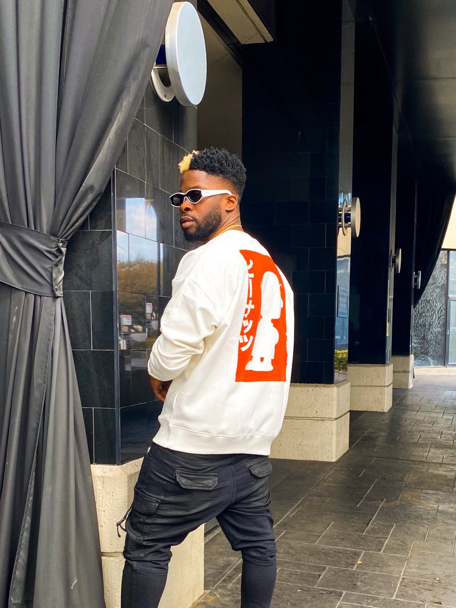ECoolOfficial's tweet photo. It’s a real Nigha bday!! 🤞🏾 🎂🎂🎂🎂 https://t.co/POpD5wGB4t