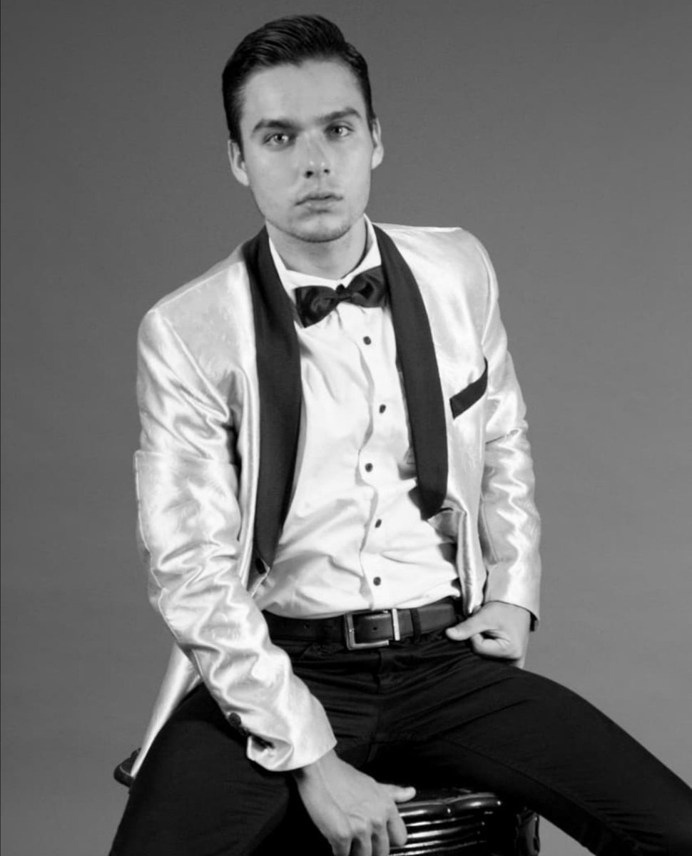 ChicosMadero's tweet photo. Adán tavera 😍😍😍🤤🤤 https://t.co/eewE8ow1gF
