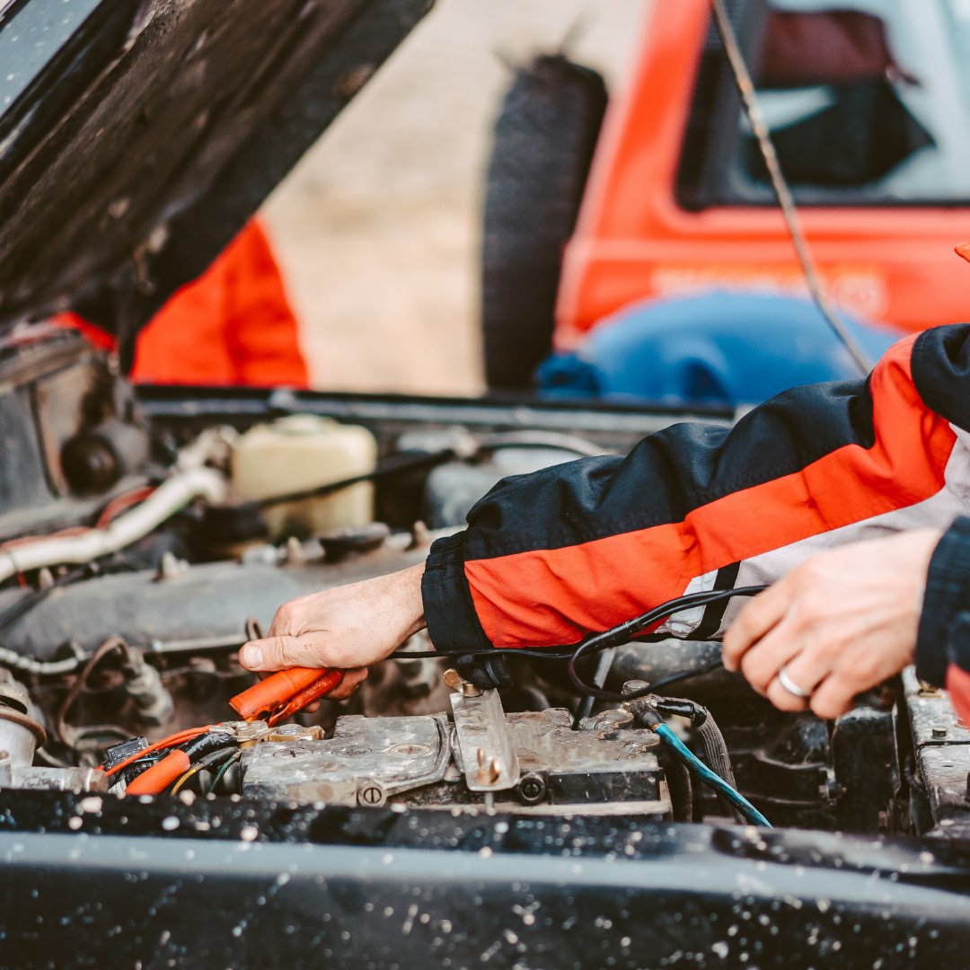 sr_portables's tweet photo. A portable #solar generator in the back of your car means you can jumpstart your car as well as charge up your phone &amp; tablet, laptop &amp; a whole lot more. Charge up using a portable solar panel in 6-8 hours and help in many ways if you have car issues day or night.
#takeyourpower https://t.co/Ih8CrqYfaU