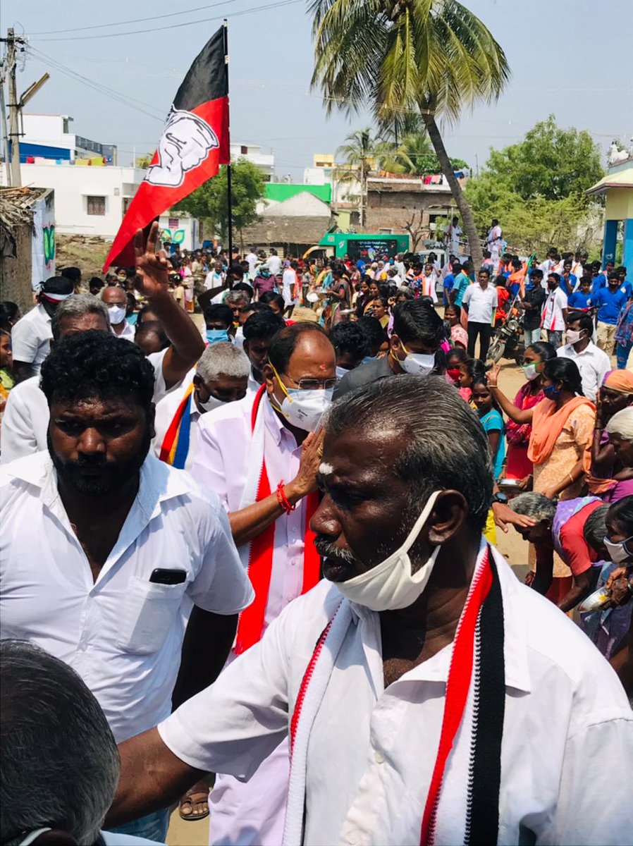 PThangamanioffl's tweet photo. இன்று  குமாரபாளையம் சட்டமன்ற தொகுதிக்குட்பட்ட எஸ்.பி.பி காலனி ராமதாஸ் நகர், ஐந்து பனை ஆகிய பகுதிகளில் பொதுமக்களை சந்தித்து வாக்கு சேகரித்தேன்.
#voteforADMK #kpmforThangamani https://t.co/B4b3ImFtaM