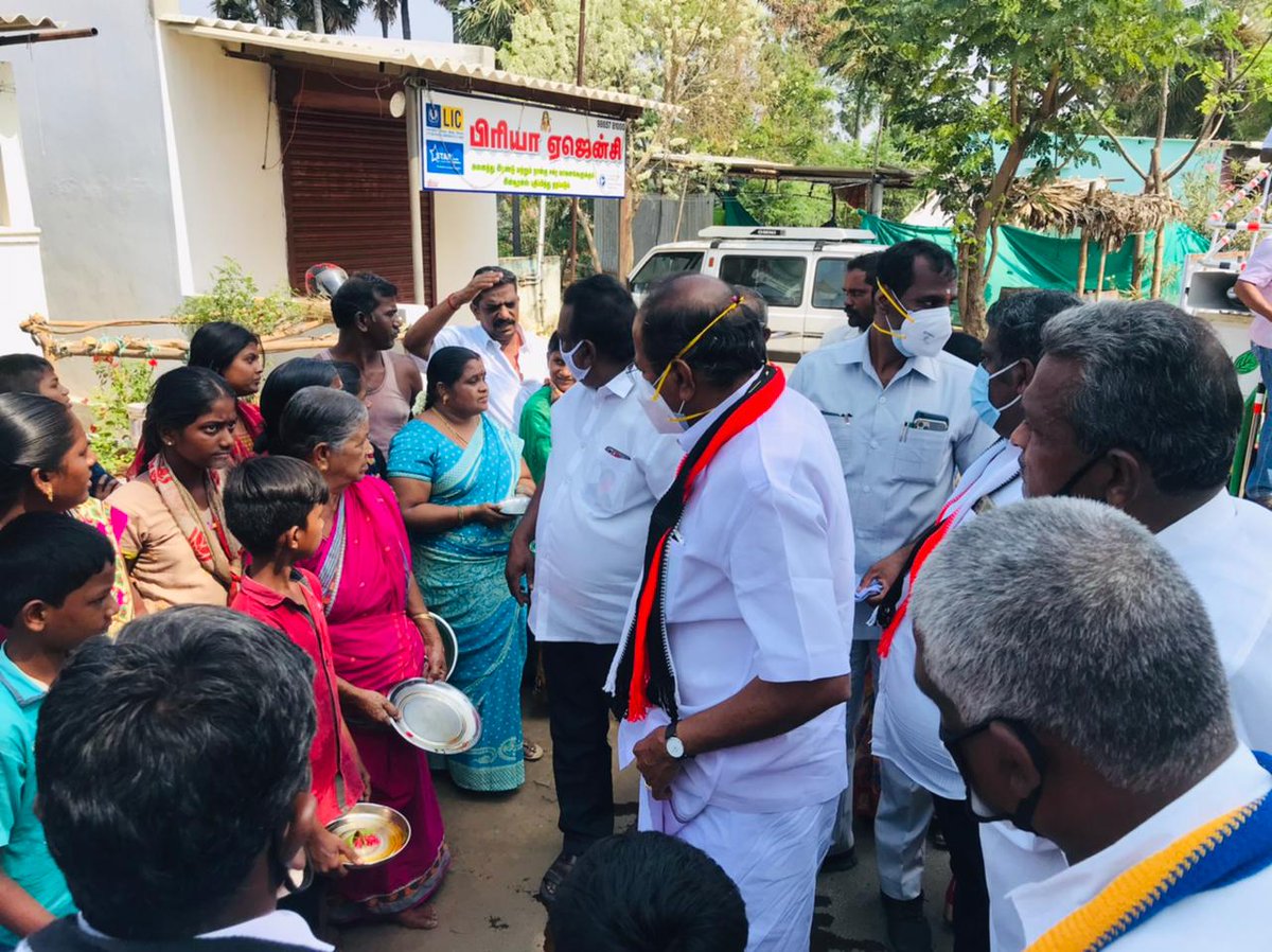 PThangamanioffl's tweet photo. இன்று  குமாரபாளையம் சட்டமன்ற தொகுதிக்குட்பட்ட எஸ்.பி.பி காலனி ராமதாஸ் நகர், ஐந்து பனை ஆகிய பகுதிகளில் பொதுமக்களை சந்தித்து வாக்கு சேகரித்தேன்.
#voteforADMK #kpmforThangamani https://t.co/B4b3ImFtaM