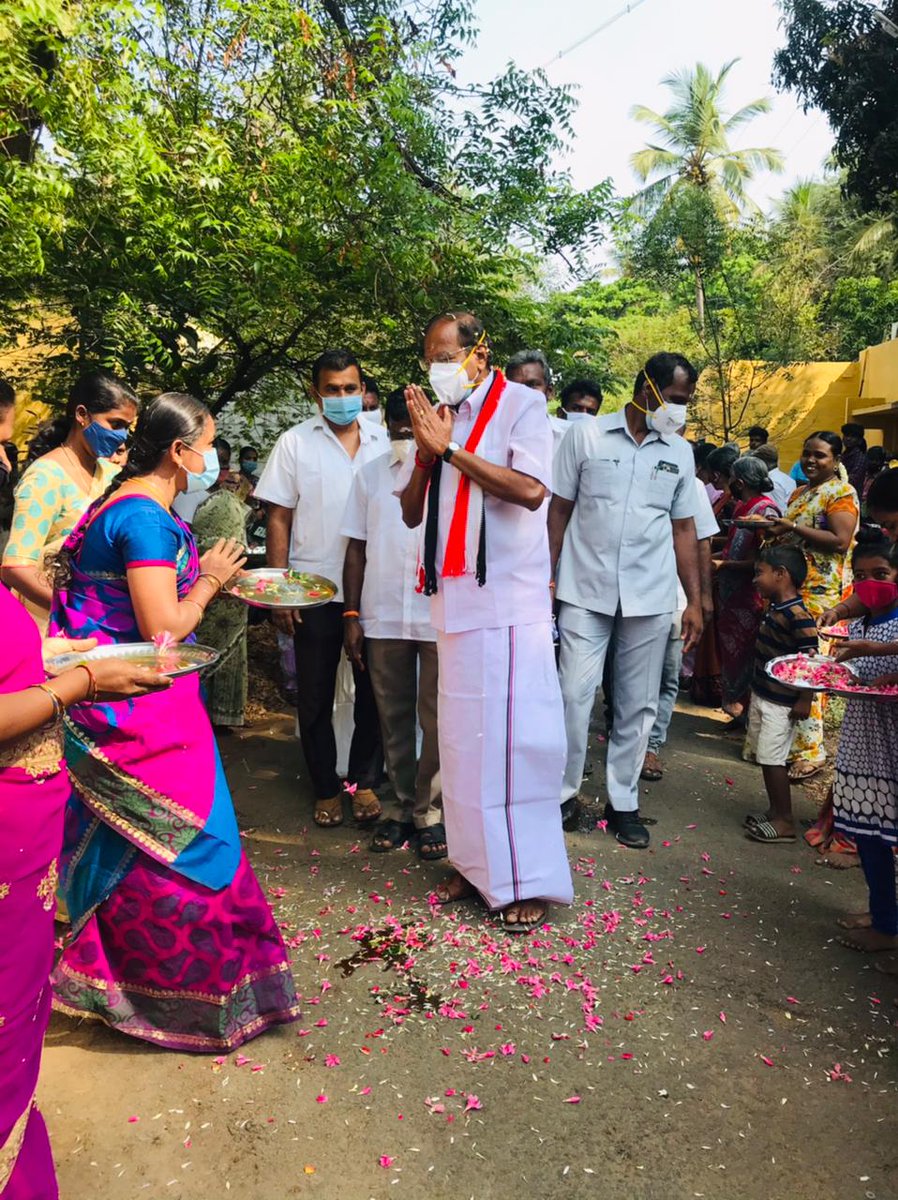 PThangamanioffl's tweet photo. இன்று  குமாரபாளையம் சட்டமன்ற தொகுதிக்குட்பட்ட எஸ்.பி.பி காலனி ராமதாஸ் நகர், ஐந்து பனை ஆகிய பகுதிகளில் பொதுமக்களை சந்தித்து வாக்கு சேகரித்தேன்.
#voteforADMK #kpmforThangamani https://t.co/B4b3ImFtaM