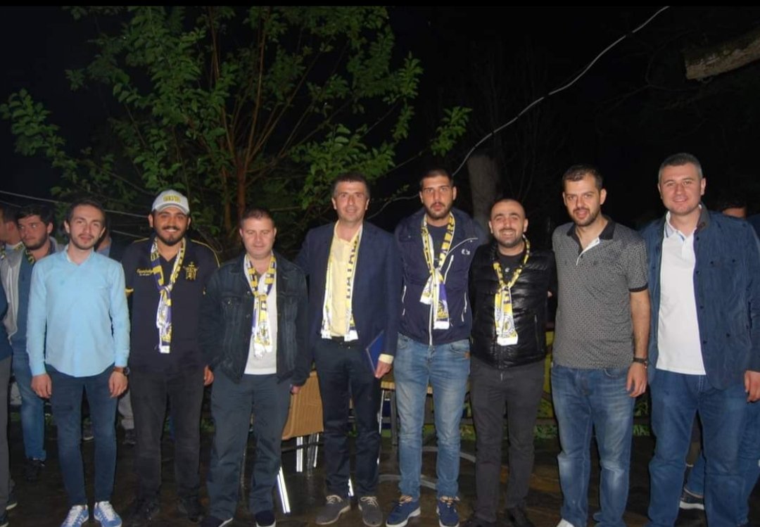 BİR ÖMÜR BERABERİZ AĞABEY!

Grubumuzun Lideri Ağabeyimiz Cem Gölbaşı'nın doğum gününü kutlar birlikte omuz omuza nice seneler dileriz. <a href="/CemGolbasi/">Cem Gölbaşı</a>