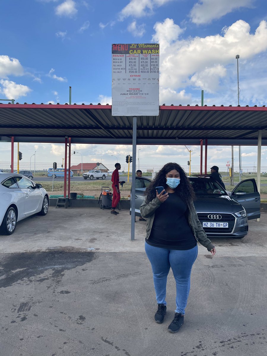 Mbali_Tiangzz's tweet photo. Freed@ by @telkombusza is here to assist you, by giving away 2 fully equipped business boxβs worth R10 000 to 2 business owners who use the #freedatbusinessbox hashtag & tell them why you deserve to win! Make sure you follow @telkombusza & register on https://t.co/K24AU9se3S https://t.co/b1DPXRhnU6
