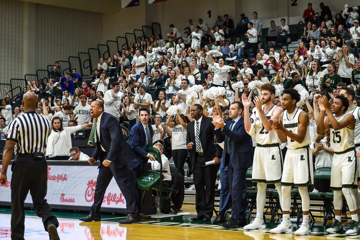 Super excited and grateful to announce that I have received my first Division 1 scholarship offer from Loyola Maryland! Special thanks to Coach Hardy and the rest of the staff. Go Greyhounds! <a href="/LoyolaMBB/">Loyola Men's Basketball</a> <a href="/CoachTHardy/">Tavaras Hardy</a> <a href="/NewTrierBBB/">New Trier Boys Hoops</a>