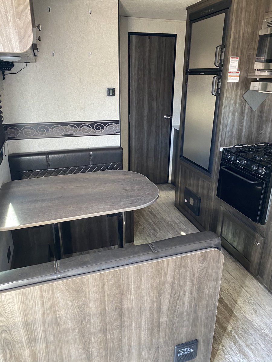 AndrewJV85's tweet photo. For sale! 2019 Highland Ridge Open Range asking 19,500$ https://t.co/dswl2oS6Xl