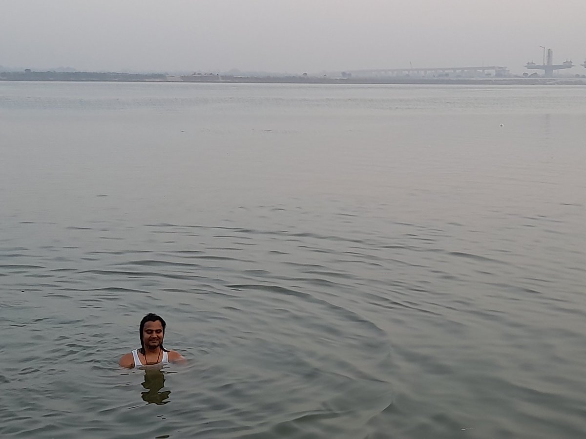 omprakash_it's tweet photo. Darshan Dihi Bhore Bhore hey Ganga Maiya.
#EarlyMorning #Worship #BiharTourism #SultanganjGangaGhat https://t.co/uTeaKCI6xX