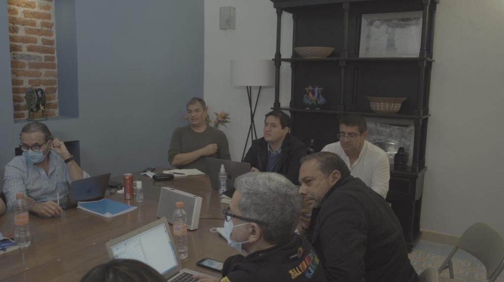 christianzr's tweet photo. ¿Esta es la renovación generacional que nos propone ⁦@ecuarauz⁩? https://t.co/A3NGyp3lvD
