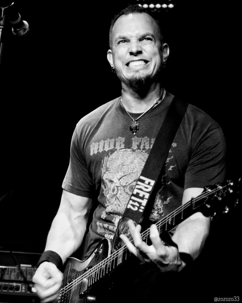 zozozo333's tweet photo. Tremonti at @scoutbarhtx 2/1/2019 @tremontiofficial @markttremonti #marktremonti #tremonti #tremontiproject #scoutbarhouston #concert #houston #concertphotography #sevendust #music #musicphotography #alterbridge #creed #lullwatermusic #canehill #kirra #a… https://t.co/3We5JkHTyI https://t.co/foOlYwX0vW