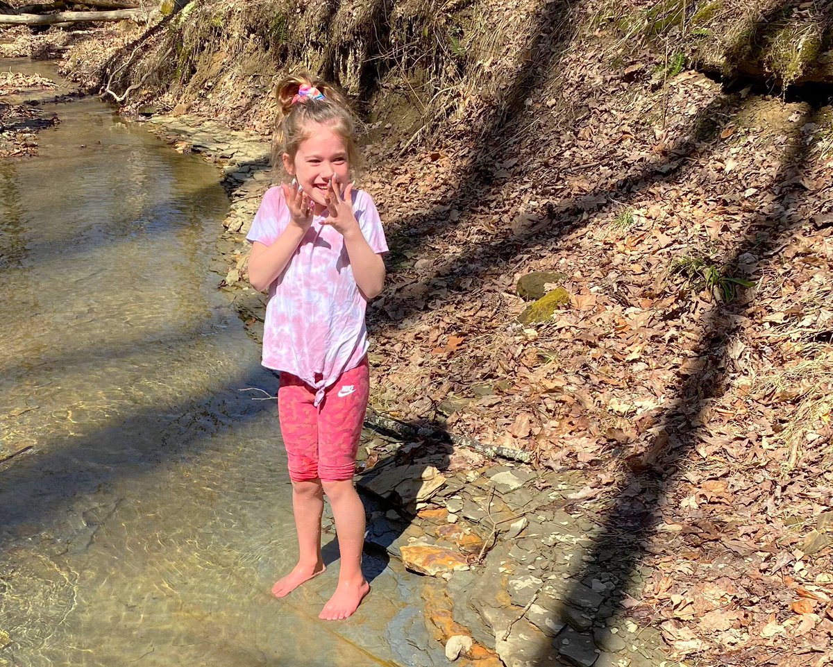 GavinPFisher's tweet photo. Had an awesome day. Started with a picnic, then a hike, crossing above the creek and then in the creek! #CarolinaBlueToo enjoys nature! #beautifulspringday #hiking #getoutside #enjoyyourday @fisherinfishers https://t.co/fFzyMLjixU