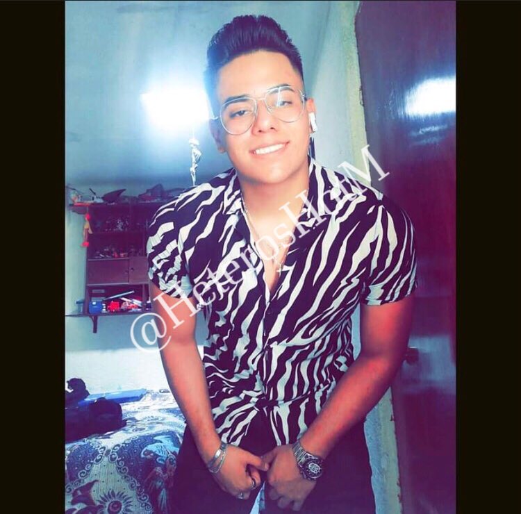 HeterosHotM's tweet photo. ¿Lo encueramos? 20 RT y lo publicamos. https://t.co/ffUIiQbzuH