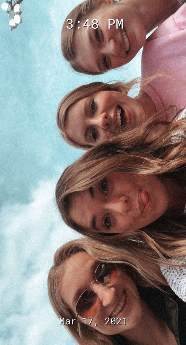 mags_beth's tweet photo. spring break 21 ladies 🧞‍♀️ https://t.co/IMP8GIMODN