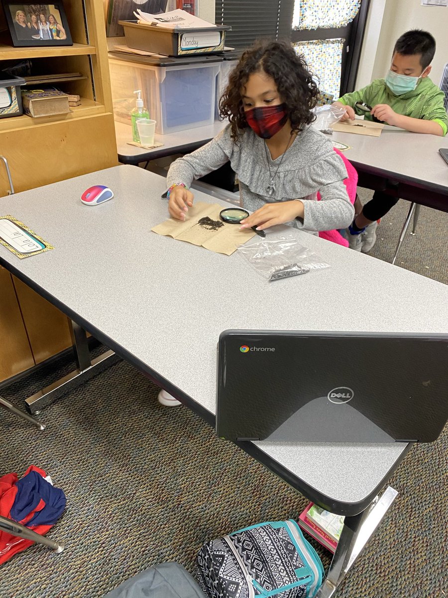 PhillipsFourth's tweet photo. Fourth graders loved examining the properties of soil! https://t.co/6pemchD9WK