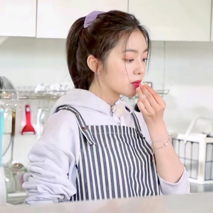 moots ada yg mau jadi anak saya atau adik atau tmn saya? yg gamasalah akun saya akun baru.