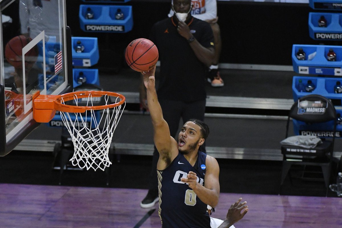 Jentezen's tweet photo. What a game! @OralRobertsU advances to the sweet 16! Congratulations @WilsonBilly 🏀💪 https://t.co/zjgjfSqf19