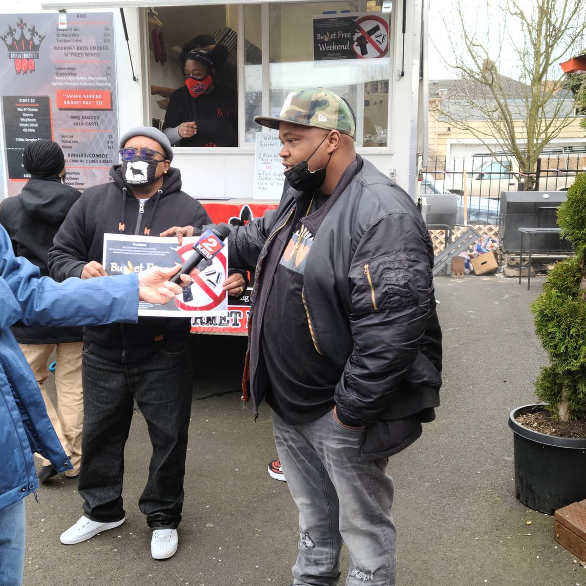 PDXFPI's tweet photo. Good day at Love is Stronger Inc #NoBullets weekend. We got to speak to lots of people and also had @KOINNews and @KATUNews out to get the word out about the lack of funding for outreach groups. https://t.co/BBRh3dUqiE