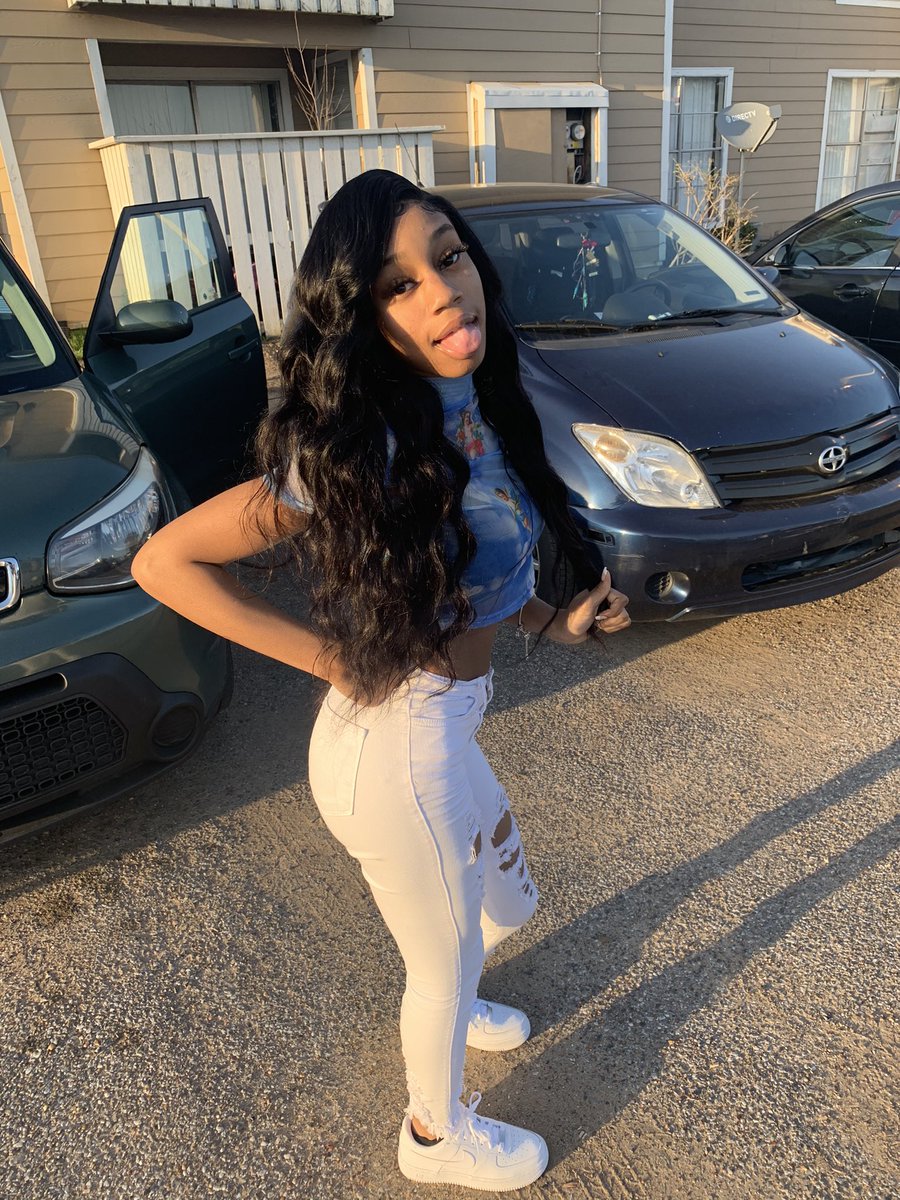 star_henn's tweet photo. No matter how far I go, he gone come get me💋🥰 https://t.co/YoO667466h