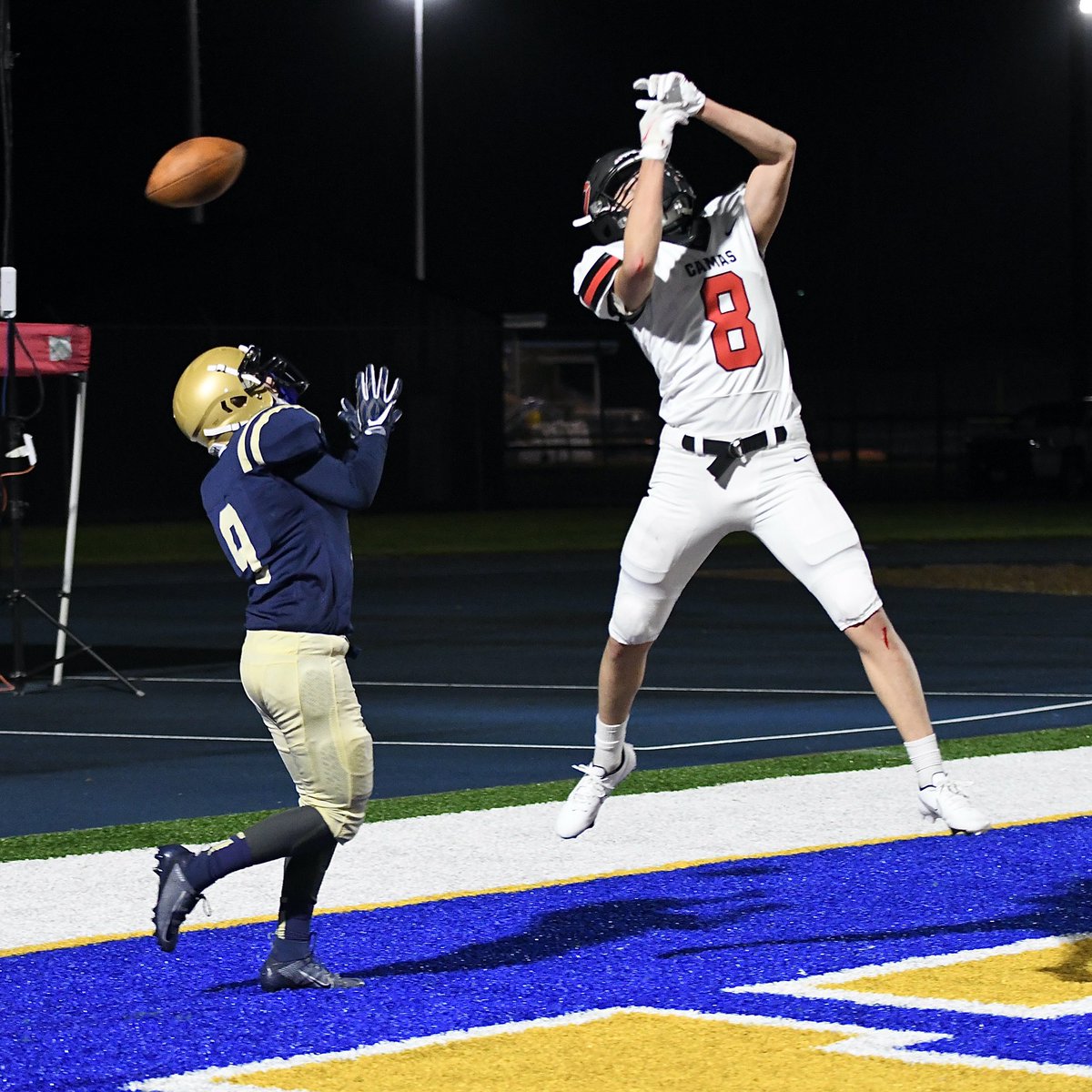 ItIsPhotoTime's tweet photo. Broke up a TD pass... @connermurphy17 https://t.co/iKWypIwL6u