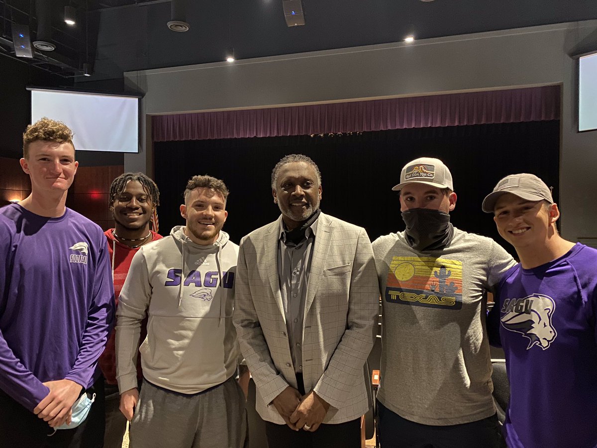 CoachRig_'s tweet photo. Great time at FCA hearing a message from hall of fame wide receiver Tim Brown! @CoachJohnson99 #SAGU3D #TEAM4 https://t.co/RZW4XX1qmw
