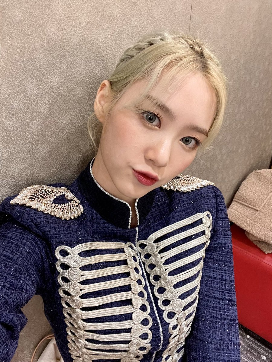 WM_OHMYGIRL's tweet photo. #오다주웠지호 
다들 속았찌~?? https://t.co/EcKFIVWoFM