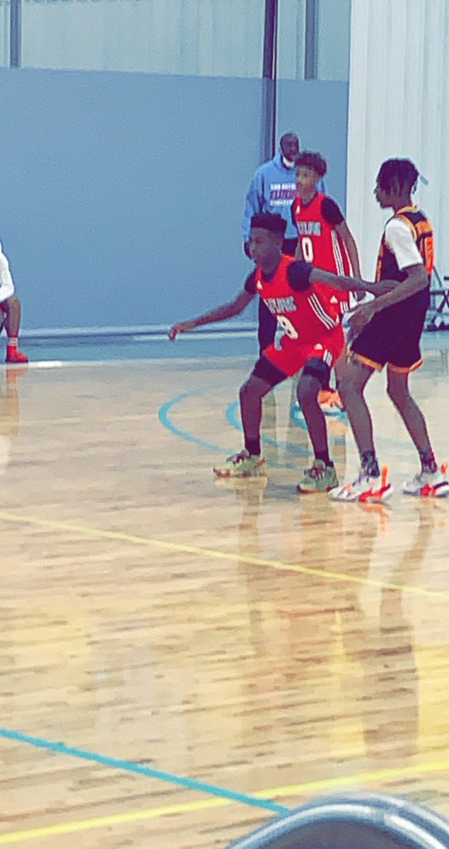 GarciaHoops24's tweet photo. Proud of our boy Jay Reed for his championship win this weekend in H-Town! π#springicebreaker #SAF https://t.co/WAjN5qNDH9
