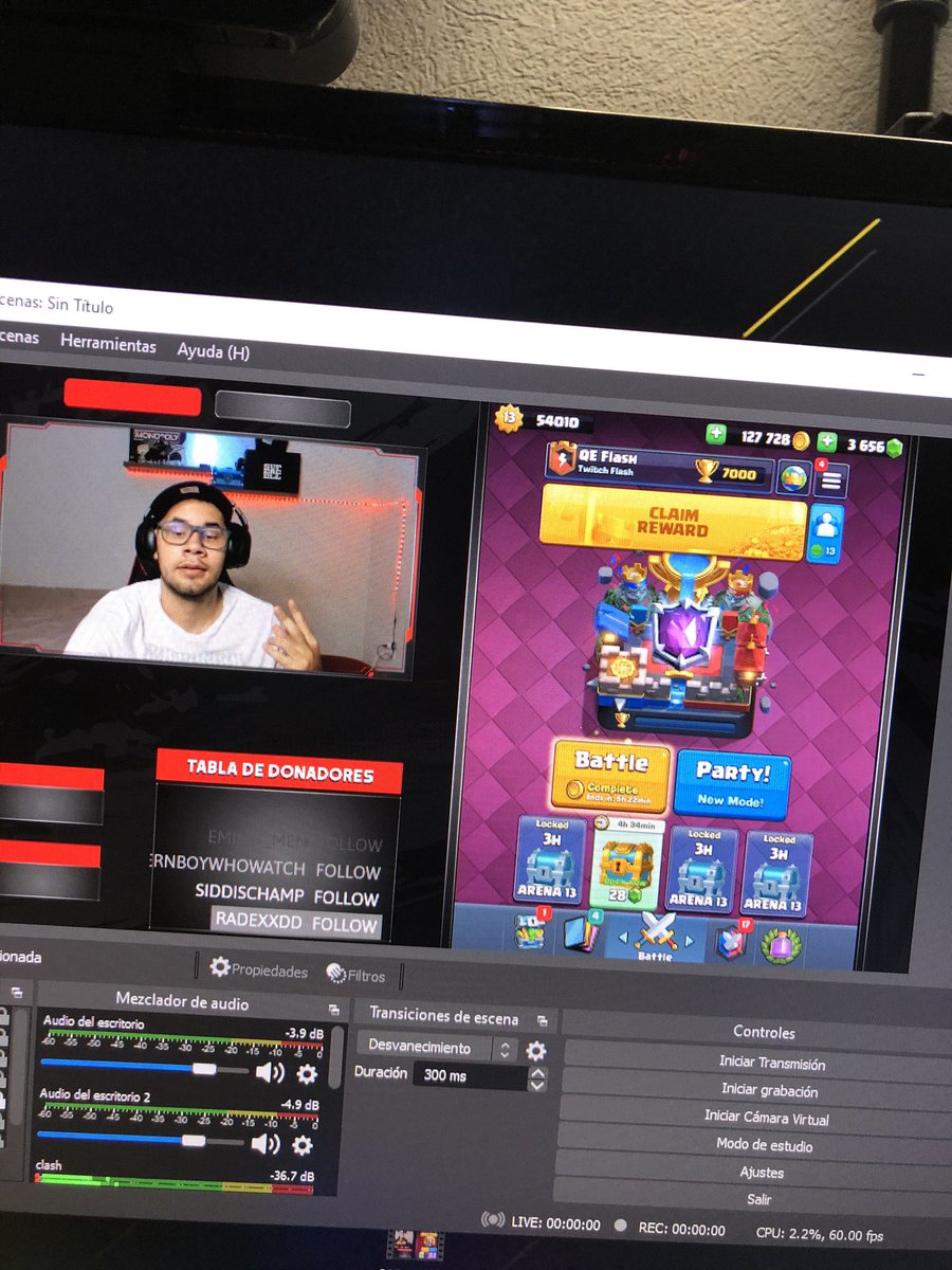 FlashhCR's tweet photo. Ey ey ey ey!🌚 se volvió perritos, vamos a estar subiendo copas en counter Royale y maybe outlast en un rato, caigan ya de ya a saludar que los extraño!❤️ RT y te saludo!

https://t.co/T910SgpMoW https://t.co/6bfDLsyLmr