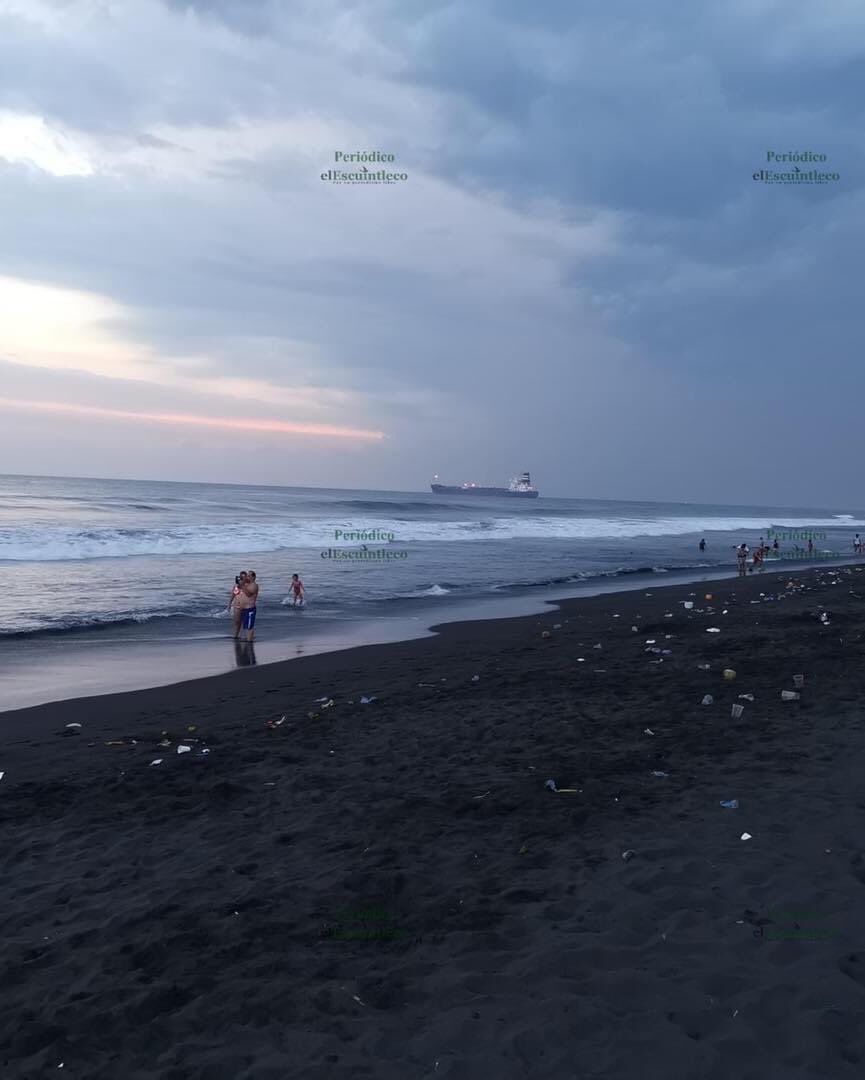stereo100xela's tweet photo. #Lente100 | Así quedó la playa del Puerto San José, Escuintla 🇬🇹 .

📷 Pampichi News GT. https://t.co/j1xhsLYmGs