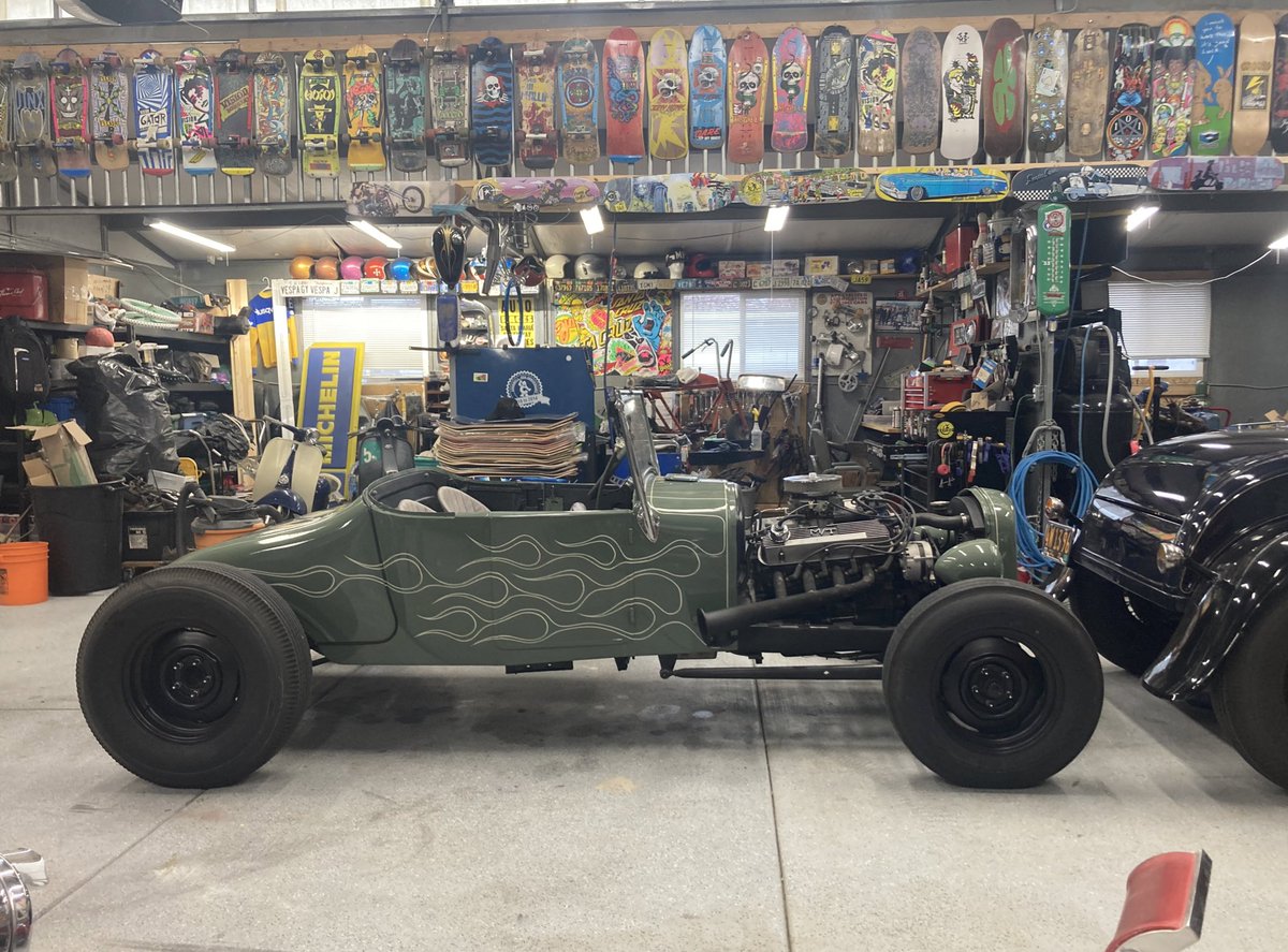mr_keele37's tweet photo. Finally got around to pin striping the 27’. New valve covers, bench, and some beauty rings and we’ll be cookin. https://t.co/ETWX3FiQAy