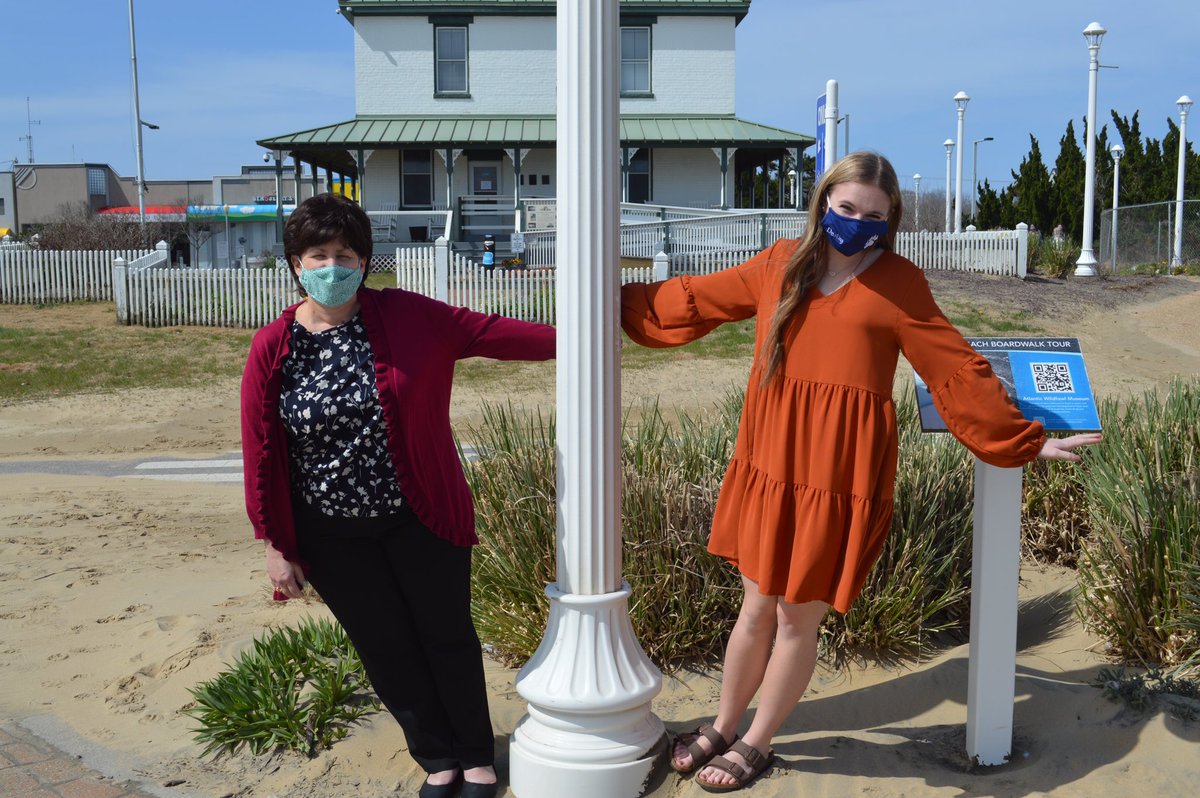 virginiafccla's tweet photo. #VAFCCLA state officers, SEC advisers, and state staff dipped their toes in the sand in Virginia Beach before beginning to film our virtual State Leadership and Recognition Conference. It’s not too late to register for #vSLRC - you have thru April 12 to submit your registration! https://t.co/I9NxJUHif9