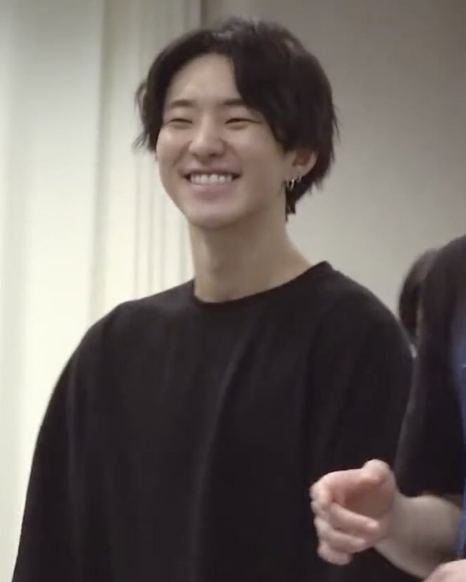 thefangirlpoet's tweet photo. To: black hair hoshi,
you’ve been good to me ㅠㅠㅠㅠㅠㅠㅠ i miss you already ㅠㅠㅠㅠㅠㅠㅠㅠㅠ
i didn’t even get to say good bye :(
@pledis_17 #SEVENTEEN #호시 #NotAlonePreview https://t.co/X9Oo37FL5Y