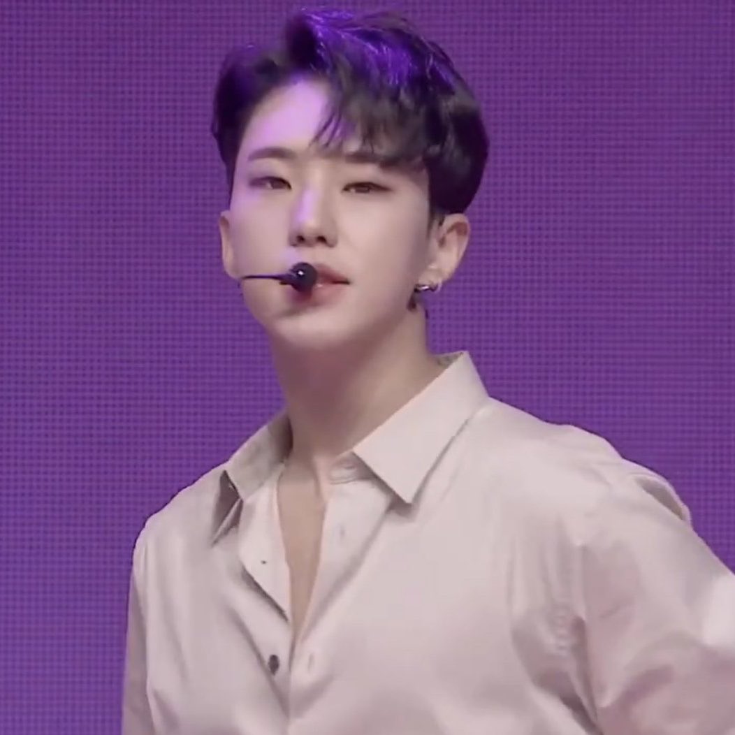 thefangirlpoet's tweet photo. To: black hair hoshi,
you’ve been good to me ㅠㅠㅠㅠㅠㅠㅠ i miss you already ㅠㅠㅠㅠㅠㅠㅠㅠㅠ
i didn’t even get to say good bye :(
@pledis_17 #SEVENTEEN #호시 #NotAlonePreview https://t.co/X9Oo37FL5Y
