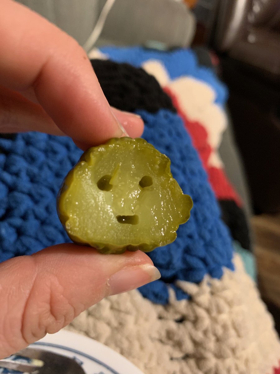 Stevies2ndLife's tweet photo. @HoDl_Model My wife send me this awesome happy pickle.
I figured I should share, #bullzilla #picklecoin for the win https://t.co/DtkYxQ0FaN