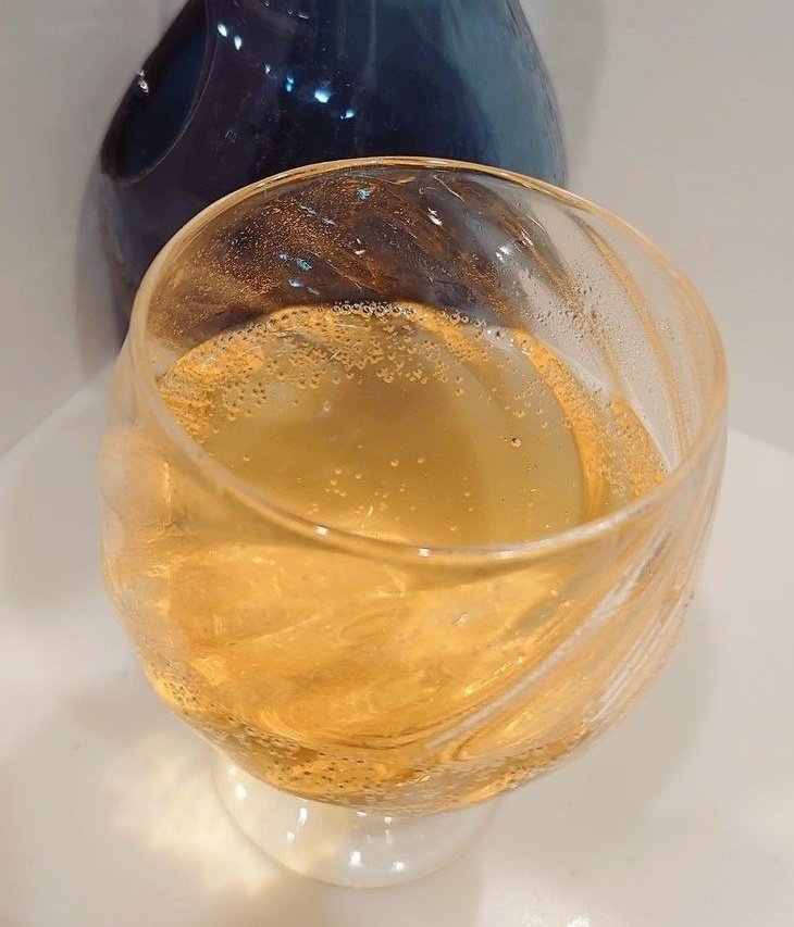 お酒ならkurand アールグレイ酒ハイボール が癖になる美味しさ 日本酒にアールグレイのティーバッグを入れて5分ほど揺らし 炭酸水と1 1で割る 鼻に抜ける紅茶の香りが爽やかで最高です お酒ならkurand アールグレイ酒ハイボール が癖になる美味しさ 日本酒にアールグレイのティーバッグを入れて5分ほど揺らし 炭酸水と1 1で割る 鼻に抜ける紅茶の香りが爽やかで最高です