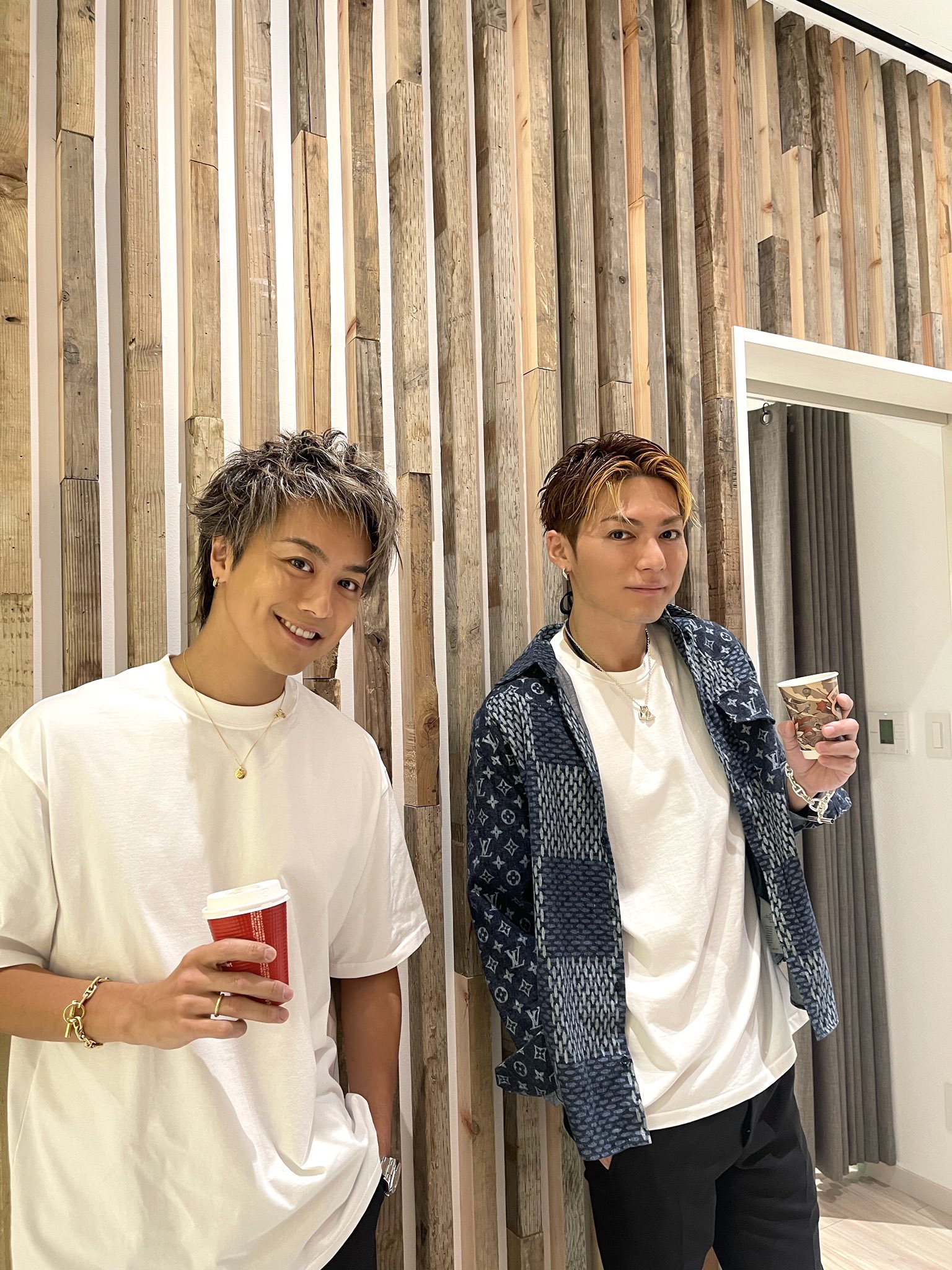 O Xrhsths Exile Takahiro Staff 公式 Sto Twitter とある撮影 行ってきます モバイルのタカスタも更新しました T Co Fqeiia7mqt Takahiro T Co 4eid1wnszj Twitter