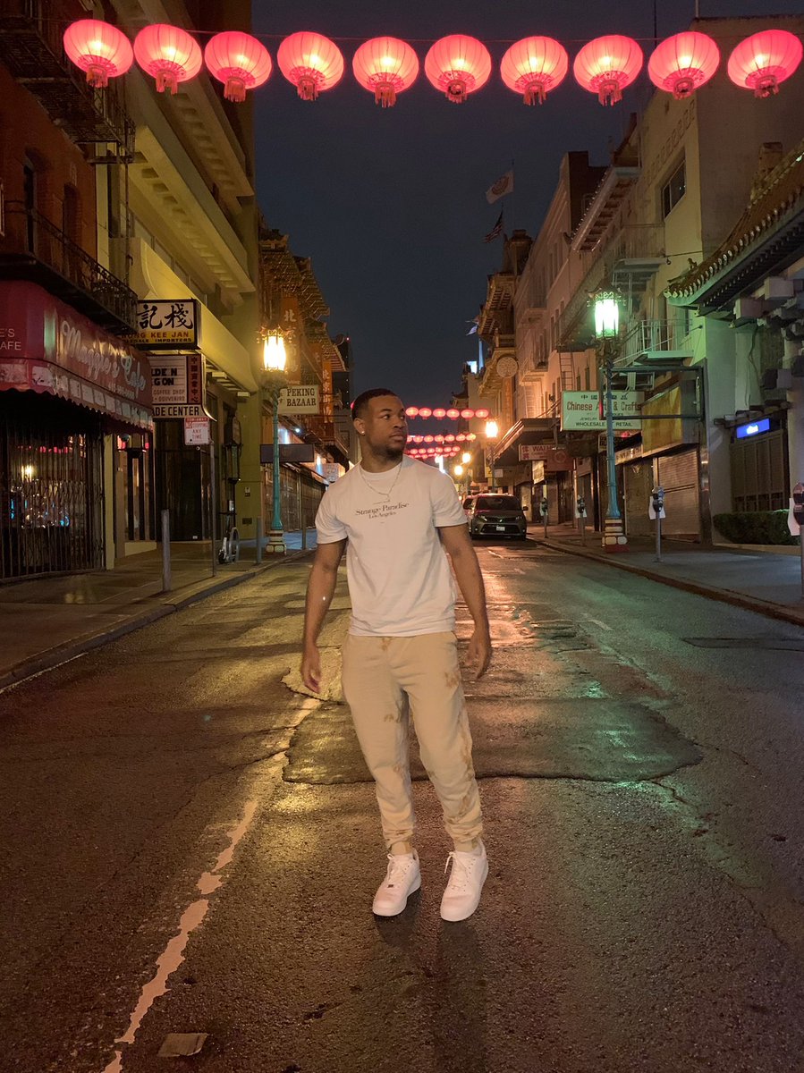 presso15_'s tweet photo. 1:46am in SF https://t.co/2Kao6pEmrW