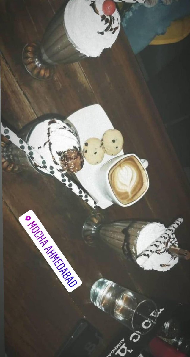 PIAIKNIR's tweet photo. #ahemdabad #mocha #foodblogger #piaiknir @PIAIKNIR @Foodblogger @cafemocharadio https://t.co/QSdsmrAiCW