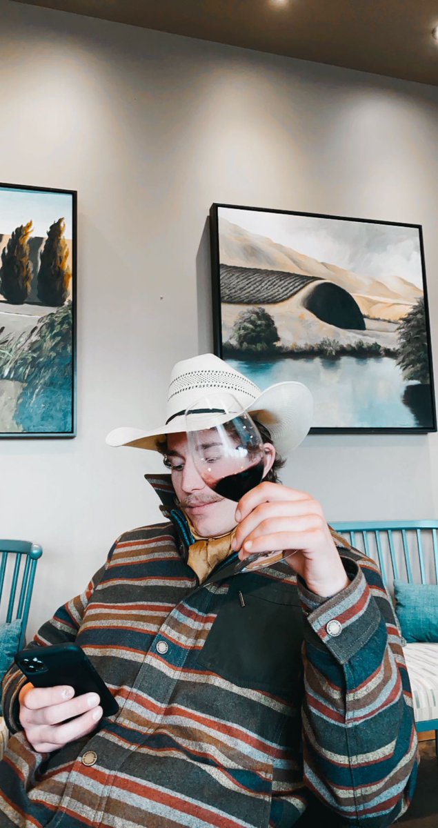 Albersshowstock's tweet photo. I took a cowboy to wine country and we made him a wine connoisseur, a cowboy who’s a wino. He’s single ladies. 😜 https://t.co/PKCJxta9b6