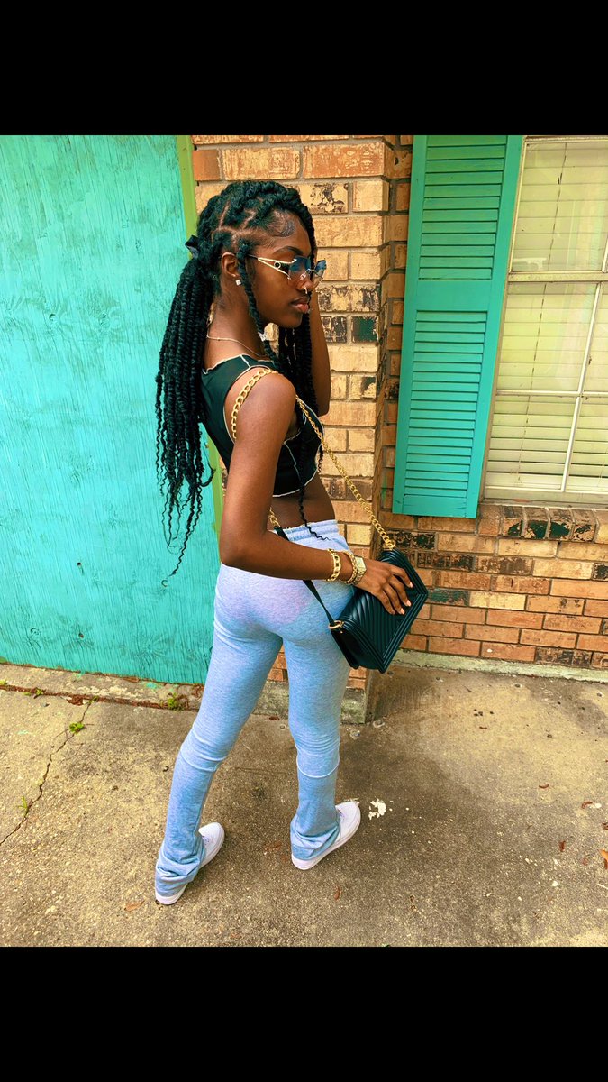 Since i never post on here, enjoy🖤