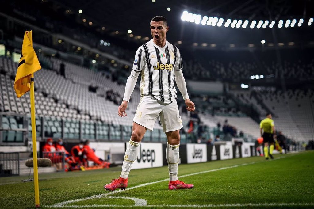 Futbool_Fotos's tweet photo. Alessandro Del Piero sobre los problemas de la Juventus: "No puedes ver a Cristiano Ronaldo como un problema. Tienes que construir el equipo para él" https://t.co/4kKwSYtxuu