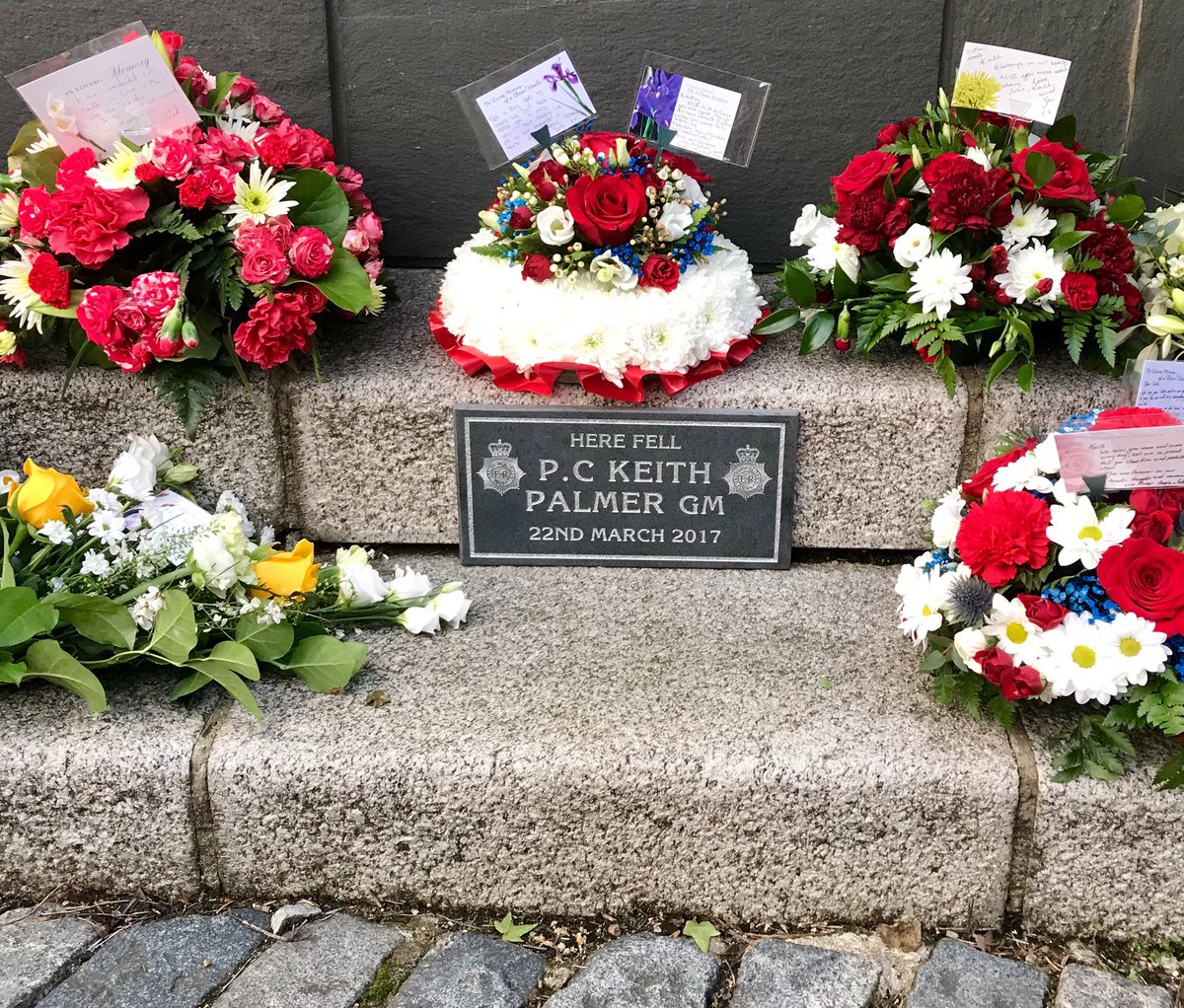 PoliceMemorialTrust (@tpmt_org) on Twitter photo Today we remember PC Palmer who was murdered on this day in 2017. We were honoured to placed our memorials to his sacrifice in Westminster & Parliament Sq. Our thoughts are with Keith’s family #HowQuicklyTheyForget #PoliceFamily #HonouringThoseWhoServe <a href="/metpoliceuk/">Metropolitan Police</a> <a href="/UKParliament/">UK Parliament</a> Today we remember PC Palmer who was murdered on this day in 2017. We were honoured to placed our memorials to his sacrifice in Westminster & Parliament Sq. Our thoughts are with Keith’s family #HowQuicklyTheyForget #PoliceFamily #HonouringThoseWhoServe <a href="/metpoliceuk/">Metropolitan Police</a> <a href="/UKParliament/">UK Parliament</a>