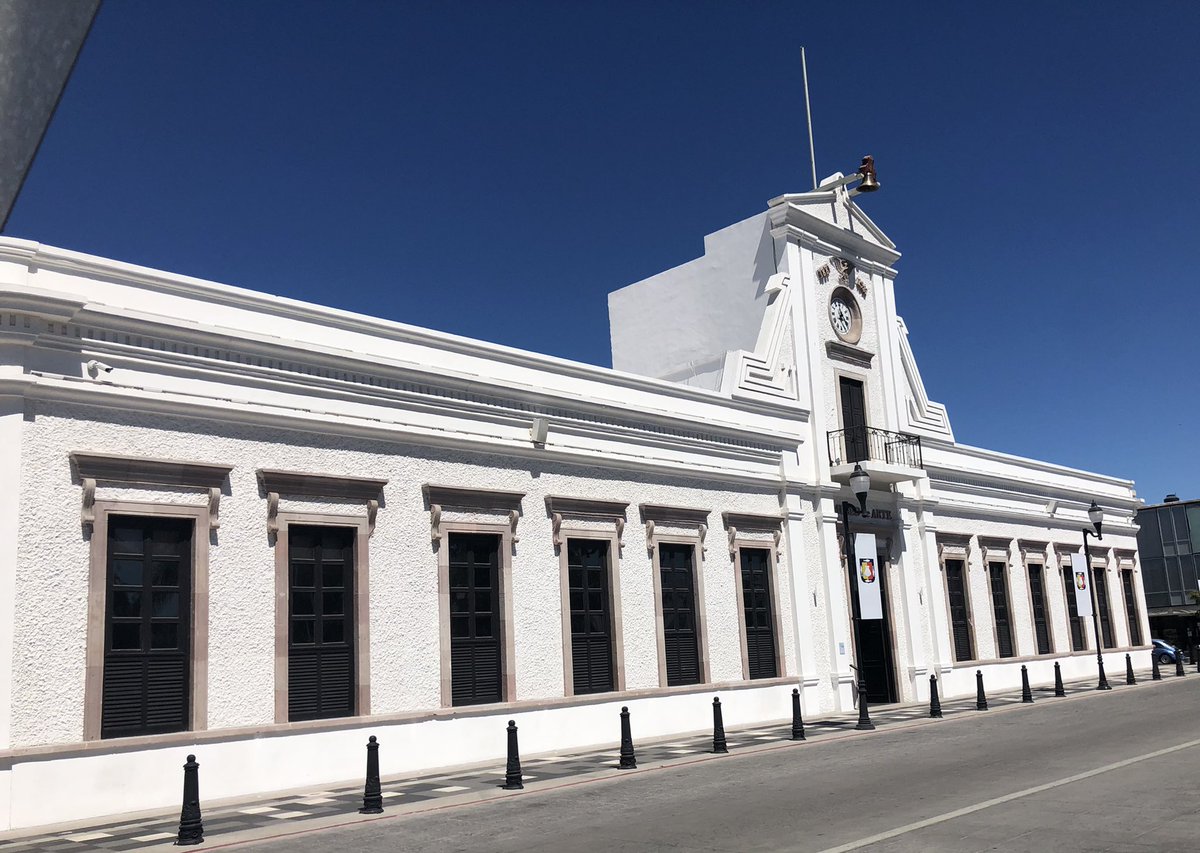 carlosvelazquez's tweet photo. Hoy fui al #MUABCS El nuevo Museo de Arte en #LaPaz @cmendozadavis El único inaugurado en México en lo que va de la pandemia del #COVID19
Los recursos públicos invertidos en cultura están bien usados, no todos pueden irse a subsidiar a los menos favorecidos para ganar votos https://t.co/h6aov0wbwN